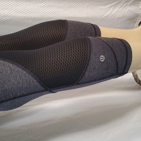 Lululemon Athletica Pace Rival Crop Wee Striped Exploded Fly Legging Grey Size 6 - Picture 6 of 10